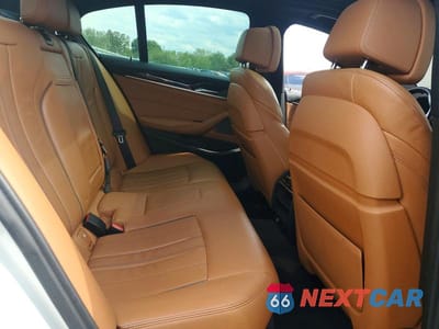Zdjęcie 10 z 13 samochodu: 2019 BMW 540 XI VIN:WBAJE7C51KWW29334 - miniatura