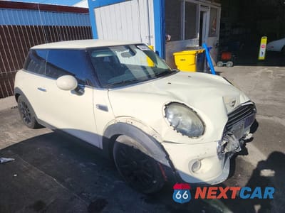Czwarte zdjęcie samochodu z boku: 2018 MINI COOPER VIN:WMWXP5C58J2G63448 - miniatura