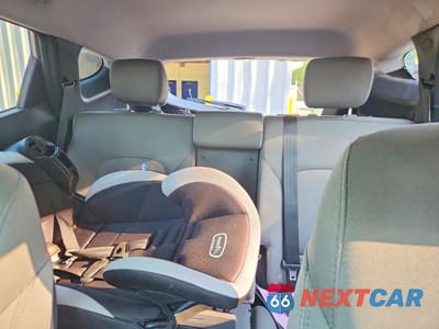 Zdjęcie 10 z 13 samochodu: 2018 HYUNDAI SANTA FE SPORT 2.4L VIN:5NMZUDLB6JH066005 - miniatura