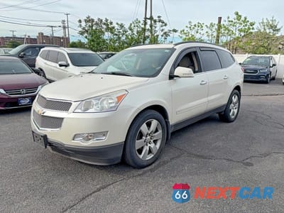 Drugie zdjęcie samochodu z przodu: 2012 CHEVROLET TRAVERSE LTZ VIN:1GNKVLED5CJ288322 - miniatura