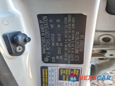 Zdjęcie 12 z 12 samochodu: 2007 KIA RONDO LX VIN:KNAFG525477067744 - miniatura