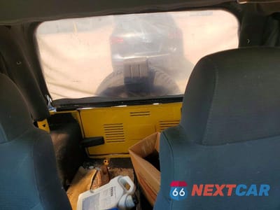 Zdjęcie 10 z 13 samochodu: 2006 JEEP WRANGLER X VIN:1J4FA39S16P761224 - miniatura