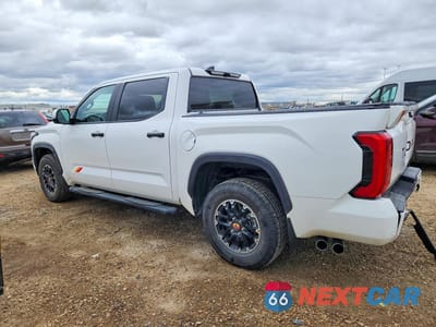 Drugie zdjęcie samochodu z przodu: 2025 TOYOTA TUNDRA SR5 VIN:5TFWA5DB7SX253553 - miniatura