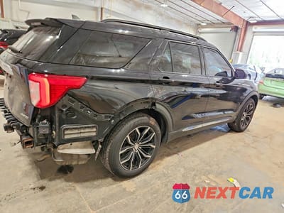 Trzecie zdjęcie samochodu z tyłu: 2021 FORD EXPLORER XLT VIN:1FMSK8DH8MGB19411 - miniatura
