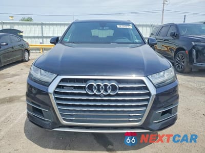 Piąte zdjęcie samochodu w środku: 2017 AUDI Q7 PREMIUM PLUS VIN:WA1LAAF70HD058466 - miniatura