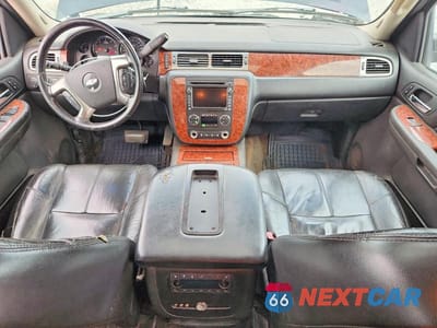 Zdjęcie 8 z 14 samochodu: 2007 CHEVROLET SUBURBAN K1500 VIN:3GNFK16397G293731 - miniatura