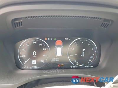 Zdjęcie 9 z 13 samochodu: 2021 VOLVO XC60 T5 MOMENTUM VIN:YV4102RK6M1881871 - miniatura