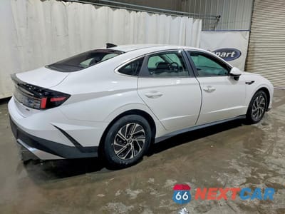 Trzecie zdjęcie samochodu z tyłu: 2026 HYUNDAI SONATA HYBRID BLUE VIN:KMHL24JJ2TA165032 - miniatura