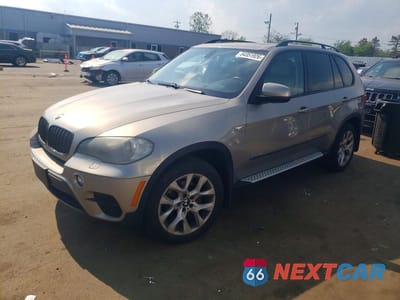 2011 BMW X5 XDRIVE35I 5UXZV4C5XBL403250 - główne zdjęcie licytacji z USA - miniatura