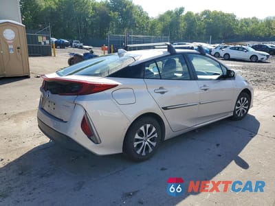 Trzecie zdjęcie samochodu z tyłu: 2022 TOYOTA PRIUS PRIME LIMITED VIN:JTDKAMFP7N3217231 - miniatura