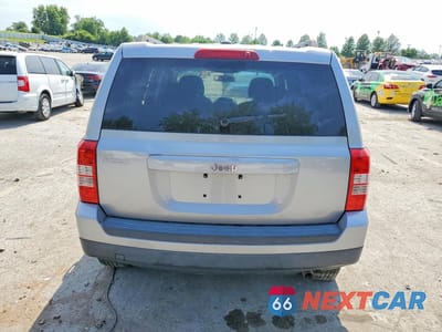Zdjęcie 6 z 13 samochodu: 2016 JEEP PATRIOT SPORT VIN:1C4NJPBA8GD583177 - miniatura