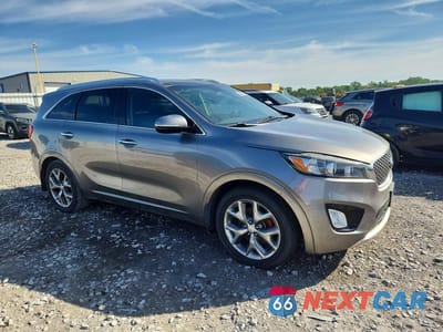 Czwarte zdjęcie samochodu z boku: 2017 KIA SORENTO SX V6 VIN:5XYPK4A54HG251166 - miniatura
