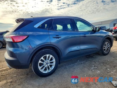 Trzecie zdjęcie samochodu z tyłu: 2020 FORD ESCAPE SE VIN:1FMCU0G6XLUC65237 - miniatura