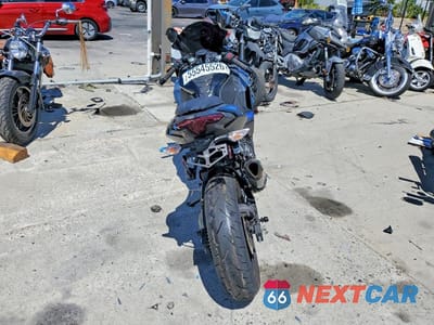 Czwarte zdjęcie samochodu z boku: 2025 KAWASAKI EX500 VIN:ML5EXGG19SDA69139 - miniatura