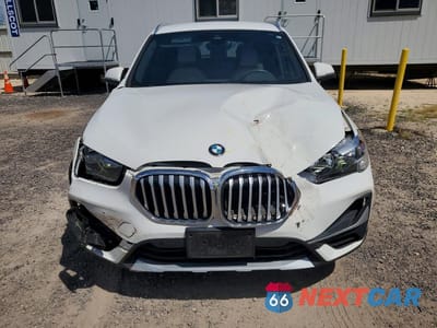 Piąte zdjęcie samochodu w środku: 2020 BMW X1 SDRIVE28I VIN:WBXJG7C04L5P60611 - miniatura