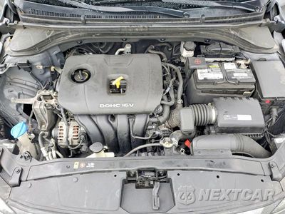 Zdjęcie 11 z 12 samochodu: 2018 HYUNDAI ELANTRA SE VIN:KMHD74LF3JU573100 - miniatura