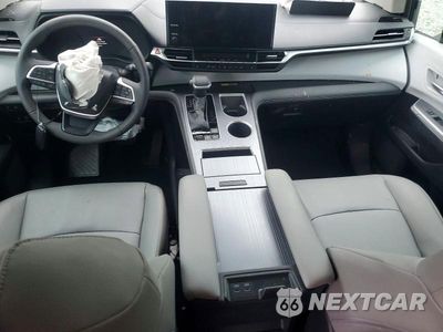 Zdjęcie 8 z 13 samochodu: 2025 TOYOTA SIENNA XLE 8-PASSENGER VIN:5TDYRKEC4SS244614 - miniatura