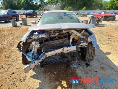 Piąte zdjęcie samochodu w środku: 2018 CHRYSLER 300 S VIN:2C3CCABG2JH266691 - miniatura