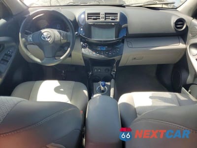 Zdjęcie 8 z 13 samochodu: 2012 TOYOTA RAV4 EV BASE VIN:2T3YL4DV1CW001004 - miniatura
