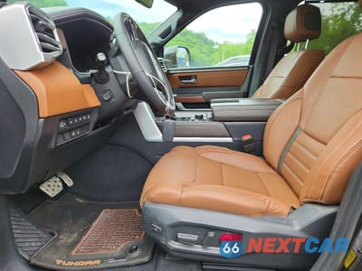 Zdjęcie 7 z 12 samochodu: 2024 TOYOTA TUNDRA 1794 EDITION HV VIN:5TFMC5DB8RX058718 - miniatura