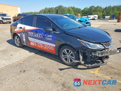 Czwarte zdjęcie samochodu z boku: 2017 CHEVROLET CRUZE LT VIN:1G1BE5SM0H7277167 - miniatura