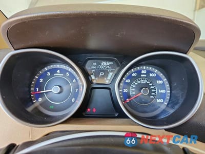 Zdjęcie 9 z 12 samochodu: 2013 HYUNDAI ELANTRA GLS VIN:5NPDH4AE1DH249749 - miniatura