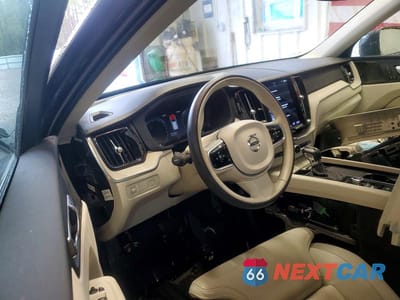 Zdjęcie 8 z 13 samochodu: 2021 VOLVO XC60 T5 INSCRIPTION VIN:YV4102RL7M1728232 - miniatura