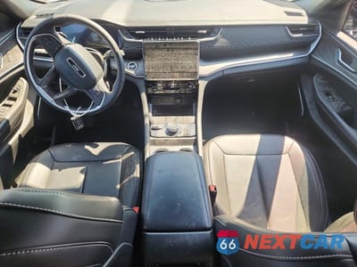Zdjęcie 8 z 13 samochodu: 2025 JEEP GRAND CHEROKEE LIMITED VIN:1C4RJHBGXSC301518 - miniatura