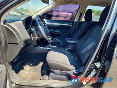 Zdjęcie 7 z 12 samochodu: 2017 MITSUBISHI OUTLANDER ES VIN:JA4AD2A35HZ068227 - miniatura