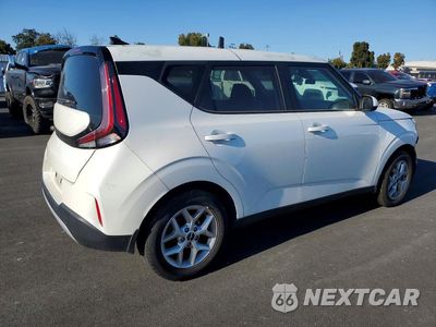 Trzecie zdjęcie samochodu z tyłu: 2023 KIA SOUL LX VIN:KNDJ23AU1P7877759 - miniatura