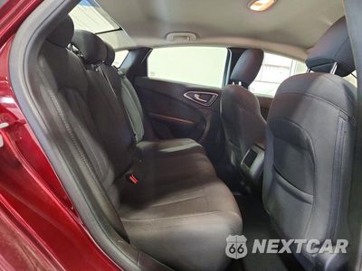Zdjęcie 10 z 12 samochodu: 2015 CHRYSLER 200 LIMITED VIN:1C3CCCAB7FN715329 - miniatura