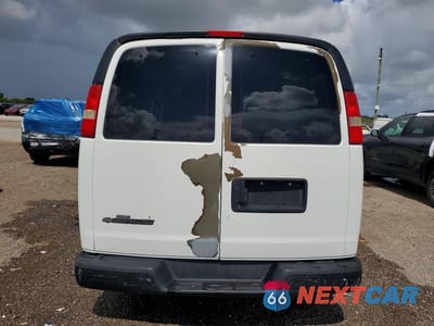 Zdjęcie 6 z 12 samochodu: 2010 CHEVROLET EXPRESS 1500 CARGO DELIVERY VAN VIN:1GCUGADX8A1171259 - miniatura