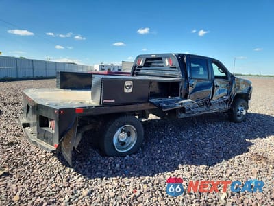 Trzecie zdjęcie samochodu z tyłu: 2025 CHEVROLET SILVERADO K3500 LT VIN:1GB4KTEY6SF173229 - miniatura