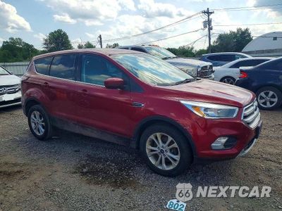 Czwarte zdjęcie samochodu z boku: 2017 FORD ESCAPE SE VIN:1FMCU9GD3HUC41002 - miniatura