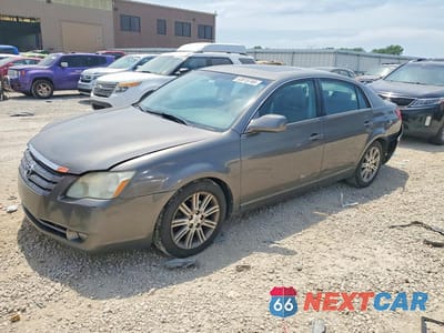 2005 TOYOTA AVALON LIMITED 4T1BK36B45U047234 - główne zdjęcie licytacji z USA - miniatura