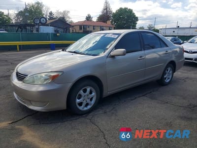 2006 TOYOTA CAMRY LE 4T1BE32K76U708656 - główne zdjęcie licytacji z USA - miniatura