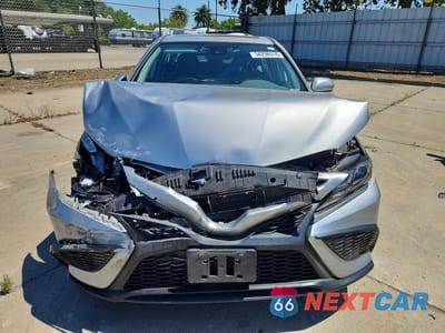 Piąte zdjęcie samochodu w środku: 2022 TOYOTA CAMRY SE VIN:4T1T11AK7NU624048 - miniatura