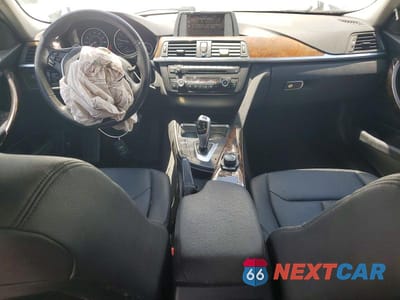 Zdjęcie 8 z 12 samochodu: 2015 BMW 328 I VIN:WBA3A5G50FNP34641 - miniatura