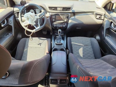 Zdjęcie 8 z 14 samochodu: 2017 NISSAN ROGUE SPORT SV VIN:JN1BJ1CR0HW116882 - miniatura