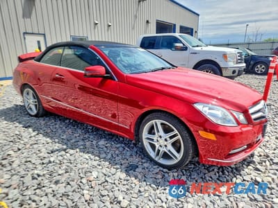 Czwarte zdjęcie samochodu z boku: 2011 MERCEDES-BENZ E 350 VIN:WDDKK5GF7BF124640 - miniatura