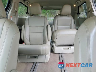 Zdjęcie 10 z 13 samochodu: 2017 TOYOTA SIENNA XLE 7-PASSENGER VIN:5TDDZ3DC7HS159166 - miniatura