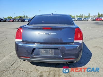 Zdjęcie 6 z 12 samochodu: 2019 CHRYSLER 300 TOURING VIN:2C3CCAAG7KH547940 - miniatura