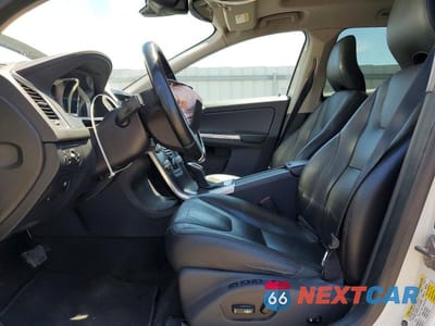 Zdjęcie 7 z 13 samochodu: 2015 VOLVO XC60 T5 PREMIER VIN:YV4612RK5F2719228 - miniatura