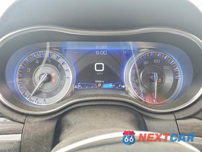 Zdjęcie 9 z 13 samochodu: 2020 CHRYSLER 300 TOURING VIN:2C3CCAAG4LH233650 - miniatura