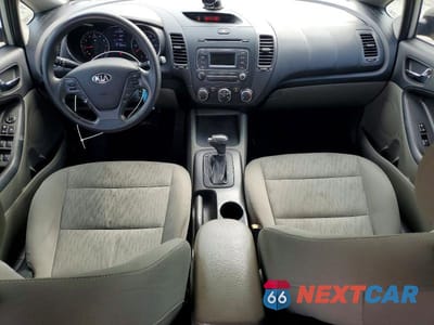 Zdjęcie 8 z 12 samochodu: 2015 KIA FORTE LX VIN:KNAFK4A63F5312580 - miniatura