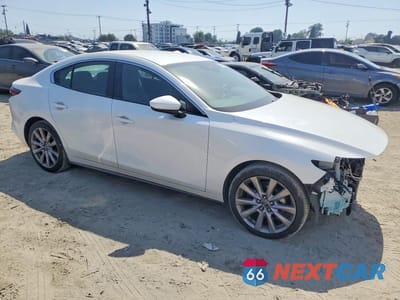 Czwarte zdjęcie samochodu z boku: 2019 MAZDA 3 PREFERRED VIN:3MZBPADL7KM105467 - miniatura
