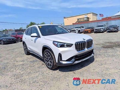 Trzecie zdjęcie samochodu z tyłu: 2026 BMW X1 XDRIVE28I VIN:WBX73EF09T5594589 - miniatura