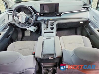 Zdjęcie 8 z 13 samochodu: 2025 TOYOTA SIENNA LE VIN:5TDBRKECXSS268339 - miniatura