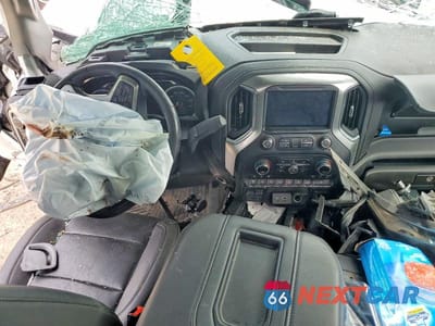 Zdjęcie 8 z 12 samochodu: 2021 CHEVROLET SILVERADO K3500 LTZ VIN:1GC4YUEY6MF222299 - miniatura