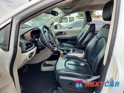 Zdjęcie 7 z 14 samochodu: 2021 CHRYSLER VOYAGER LXI VIN:2C4RC1DG0MR521162 - miniatura